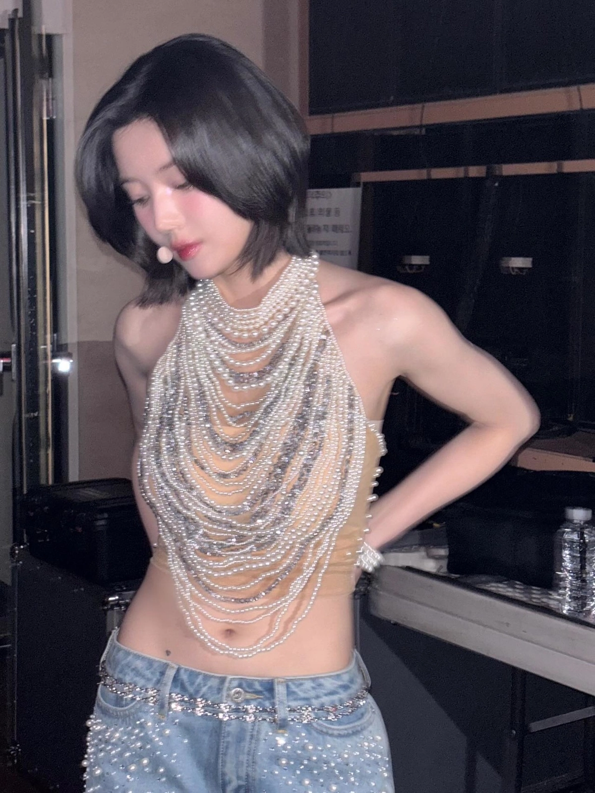 워터밤 여신 권은비, 파격 착시 패션