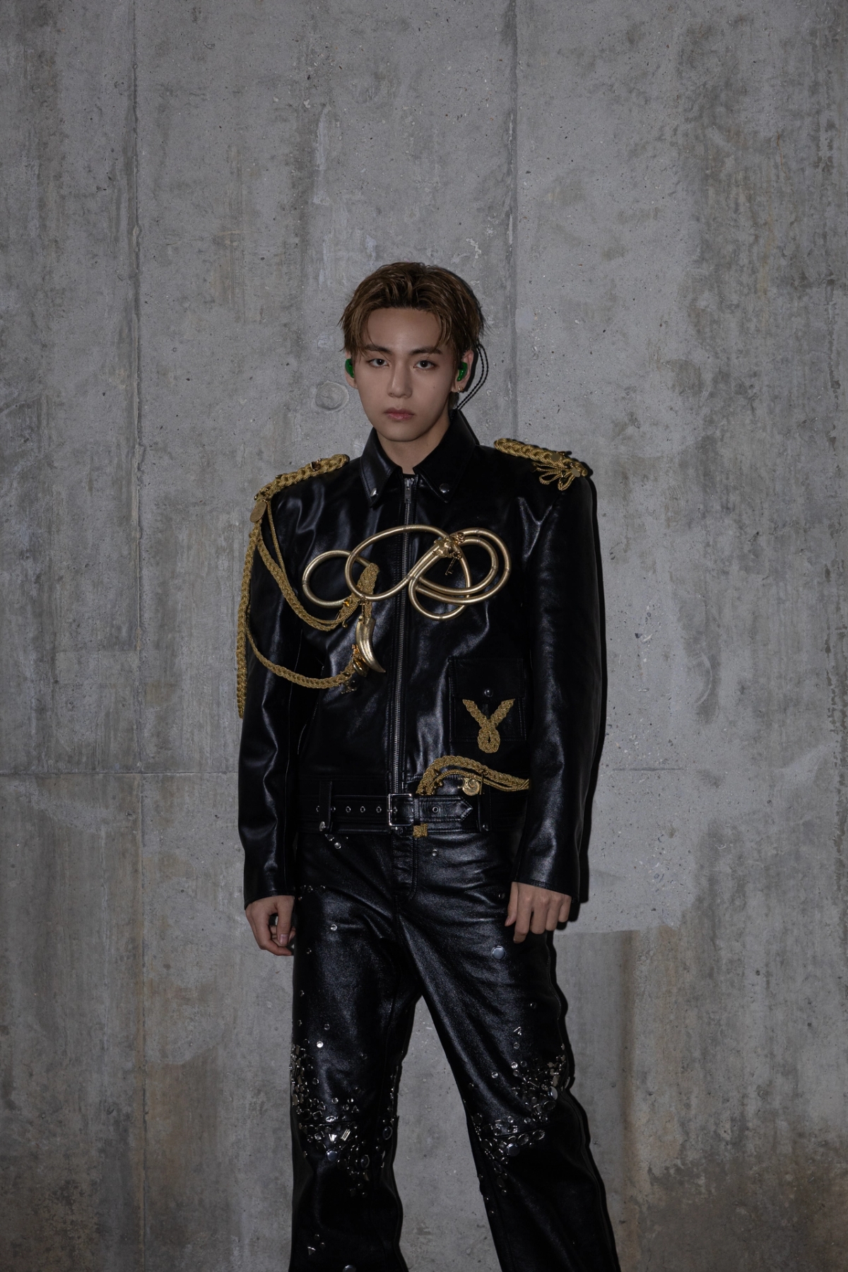From Leopard to Lap Skirts… BTS' V Rolls Out a Batch of Custom