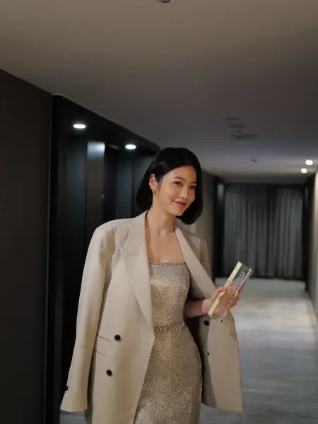 Reaction Queen Shin Ye-eun, Intense Presence in Calmness