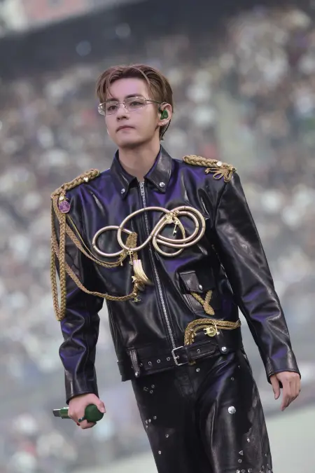 BTS V テテ着用 90s VINTAGE SILK JACKET Mサイズ From Leopard to Lap Skirts… BTS' V Rolls Out a Batch of Custom